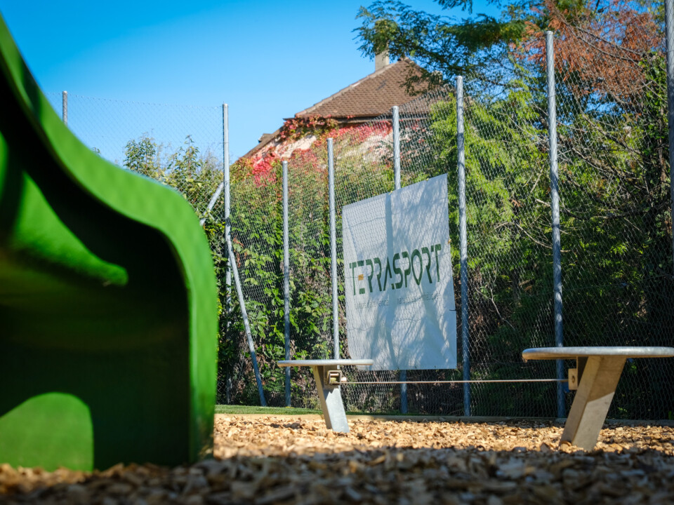 Aire de jeux – Tartegnin, Aire de jeux, Création