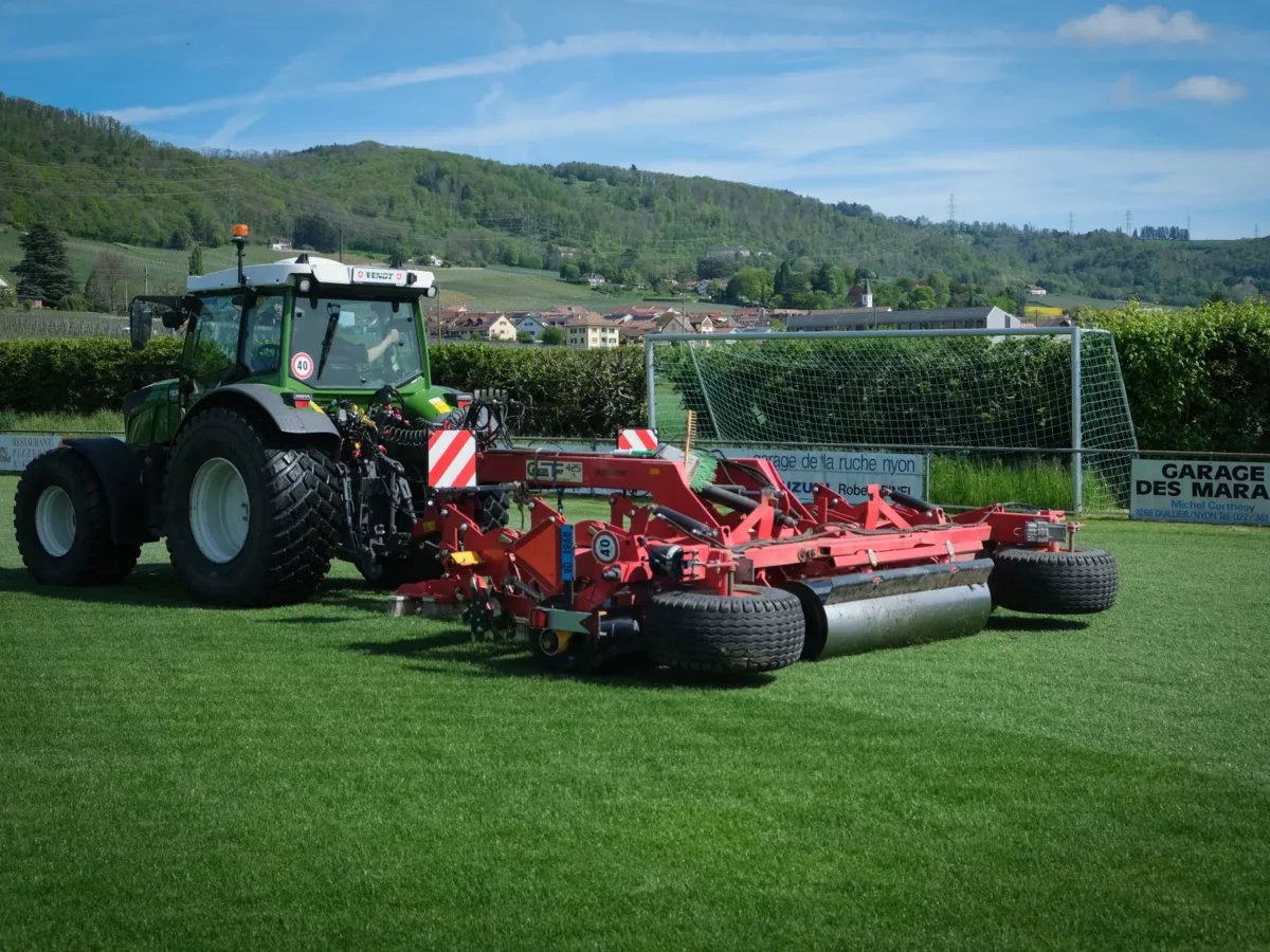 Entretien – Gazon naturel & hybride, Cricket, Football, Golf, Hockey sur gazon